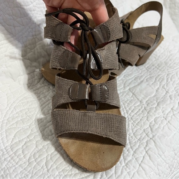 Joseph Seibel Womens Ruth 29 Taupe Leather Tie Heel Sandals, Size 39 - Picture 4 of 10